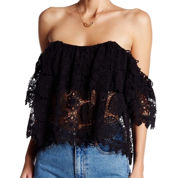 Tularosa Tops - NWOT Tularosa Amelia Black Top